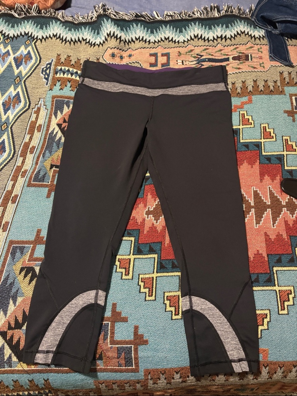 Lululemon Black Athletic Crop Leggings with Heather Gray Accents